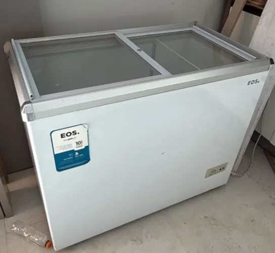 Freezer Horizontal EOS Eco Gelo Tampa de Vidro Branco 220V