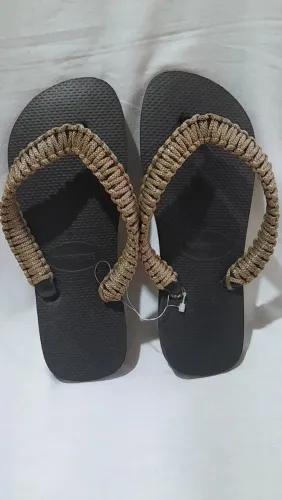 Chinelo havaianas bordado