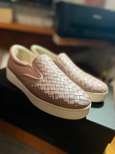 TÊNIS BOTTEGA VENETA ORIGINAL + CAIXA + CARTÃO DE AUTENTICIDADE + DUST BAG