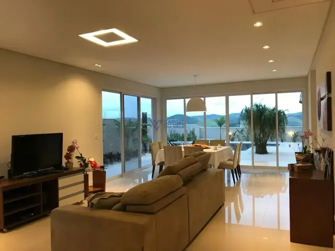 Sobrado com 3 dormitórios à venda, 298 m² por R$ 3.500.000,00 - Condomínio Residencial Jag