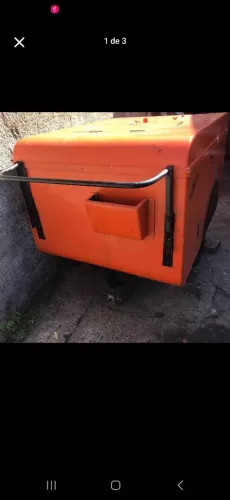 Carrinho Carrinho top pra vender tipo uma geladeira dentro conserva muito bem com gelo