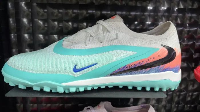 Nike Phantom Society