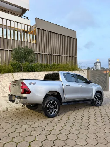 Toyota Hilux CD SRV 4X4 2.8 TDI Diesel Aut. 2024