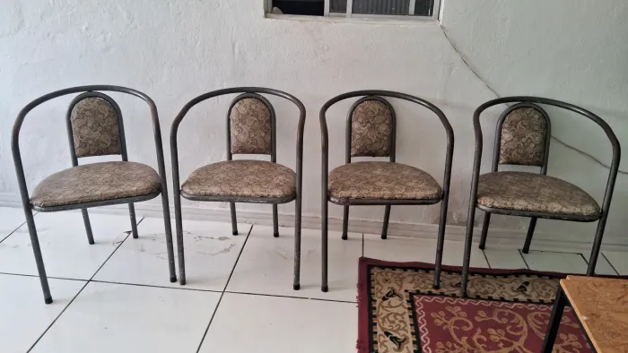 Jogo de cadeiras vintage