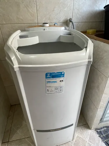 Tanquinho de lavar roupas