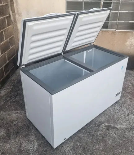 Freezer consul semi novo