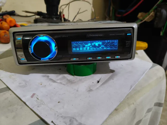 Radio pioneer deh 6950ib com Bluetooth tipo gofinho