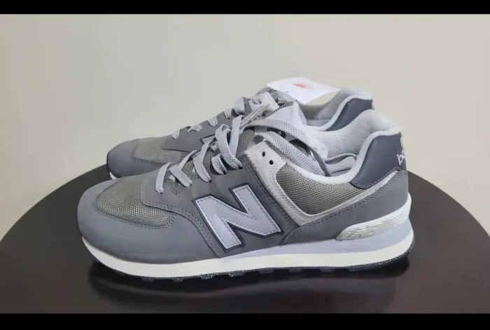 Tênis New Balance 574v2 - Tamanho 41