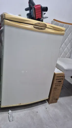 Refrigerador/Frigobar Eletrolux R130