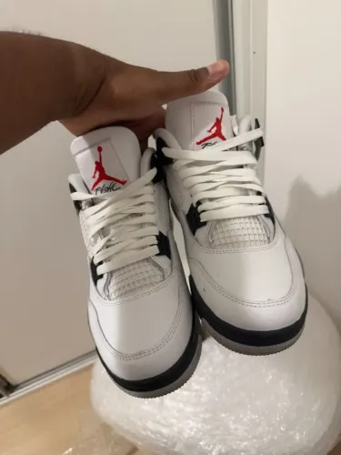 Air Jordan 4 White Cement (2025)
