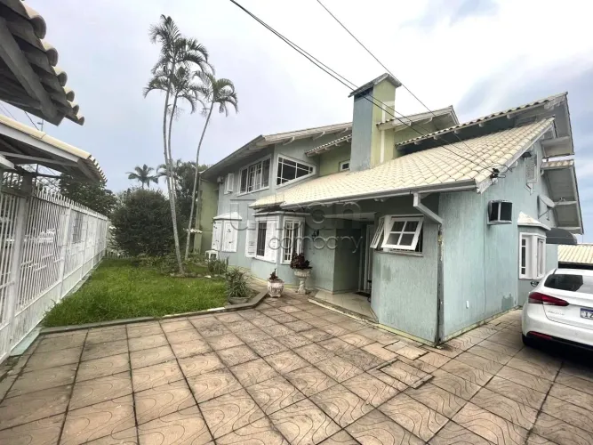EXCELENTE CASA RESIDENCIAL