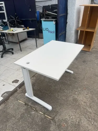 Mesa Reta Branca 1,20 X 0,75