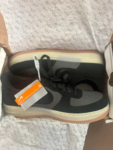 Tênis Nike Air Force 1 tam. 42