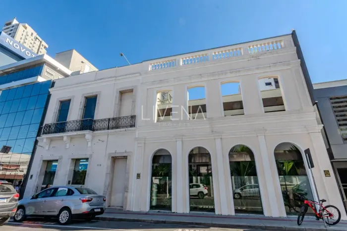 Sala Comercial de 330M² no Centro de Itajaí