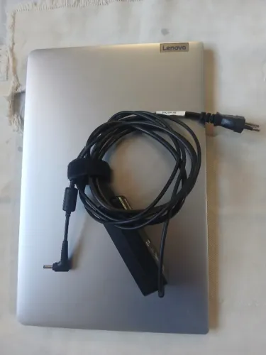 Notebook Lenovo i3 (12ª Geração) - Super Rápido!