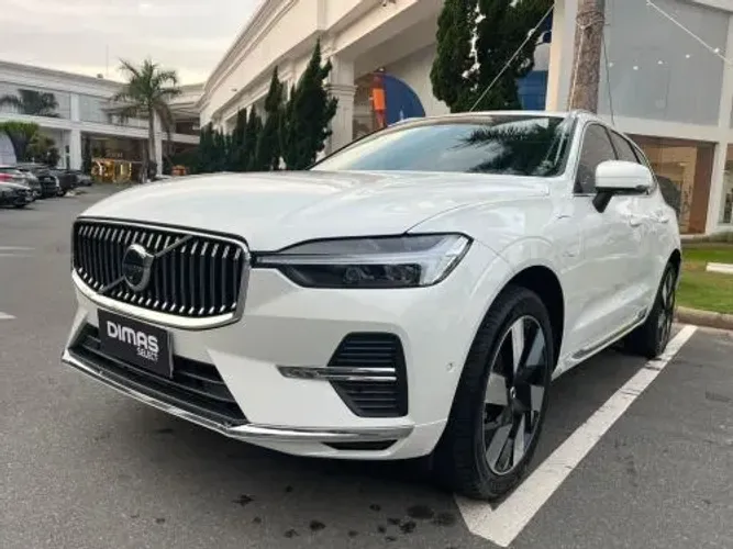Volvo XC-60 T-8 Ultimate 2.0 AWD (híbrido) 2024