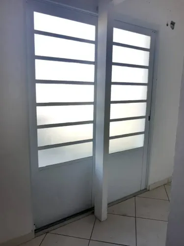 #ALUGO Sala Comercial no Centro de Itaguaí-RJ.