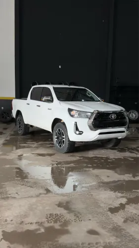 Toyota Hilux CD SRV 4X4 2.8 TDI Diesel Aut. 2022
