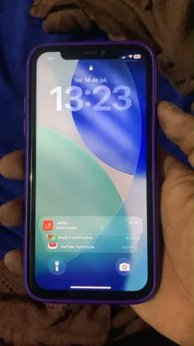 iPhone 11 top