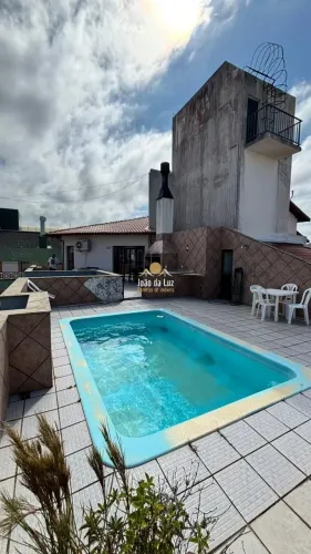 Cobertura com Piscina Privativa nos ingleses.