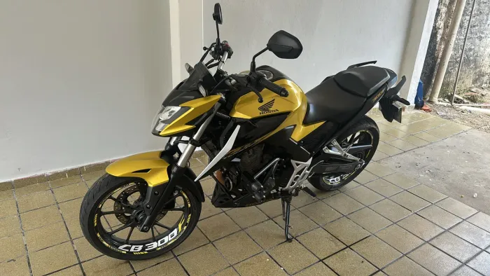 Vendo essa linda moto