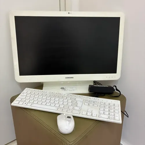 All in One maravilhoso! Teclado/mouse sem fio
