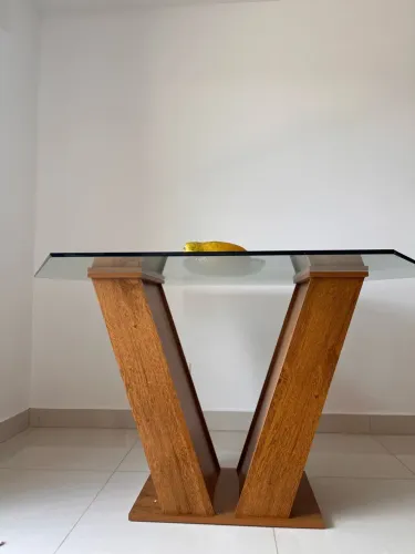 Vende-se mesa NOVA