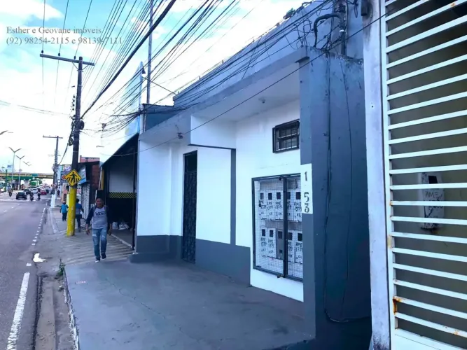 Prédio 12 apartamentos Avenida Constantino Nery São Geraldo Manaus-AM