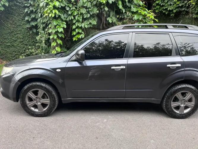 Subaru Forester 2.0/2.0 S 4X4 Aut. 2010
