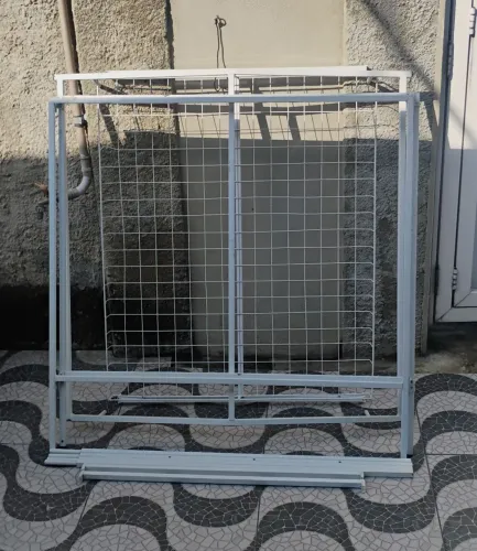 Barraca de ferro em ótimo estado