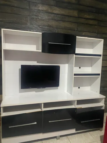 Vende- se estante