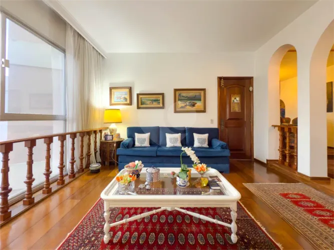 Apartamento à venda com 3 quartos, sendo 1 suíte, no condomínio Edificio Claudia, Rio de J