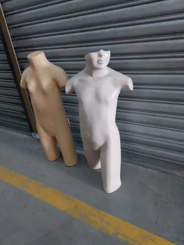 2 Maniquim infantil