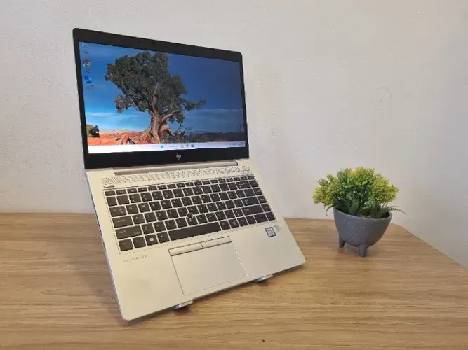 Notebook HP EliteBook 840 G6 - Core i7 | 8ª geração | 256GB SSD | 8GB DDR4 | 14"