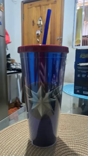 Copo Capitã Marvel 650 ml