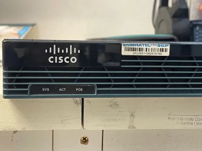 Roteador Cisco 2901 ISR Gigabit (CISCO2901/K9) + Módulos WAN
