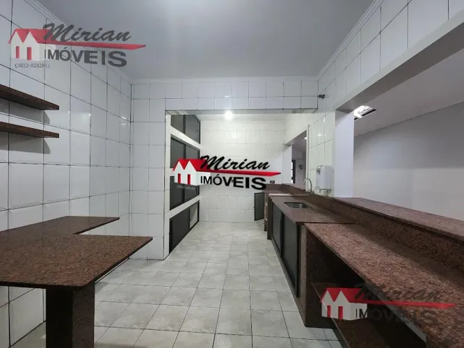 apartamento sobre loja com 250 m2 grande espaçoso em Peruibe , ideal para quem procura apa