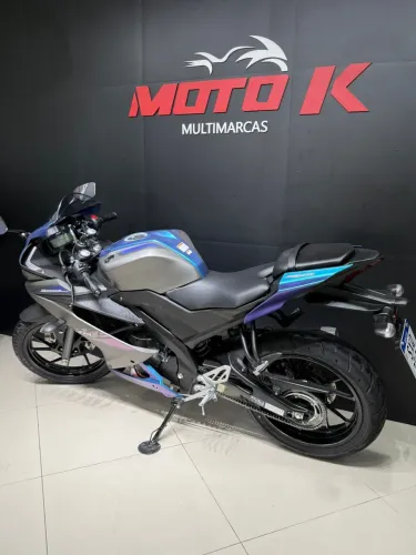 Linda R15 apenas 5mil km