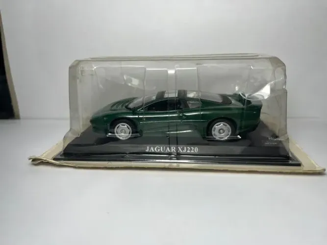 Miniatura Auto Collection Racing Car Jaguar D-type 1955 Ed73 e o Jaguar Xj 220 - Edição 21