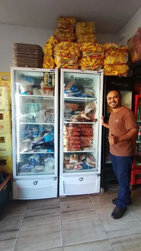 FREEZER VERTICAL TRIPLA AÇÃO 569 LITROS PORTA DE VIDRO FRICON