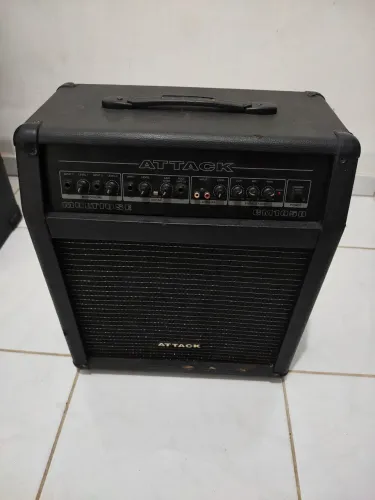 Caixa amplificada ATTACK 