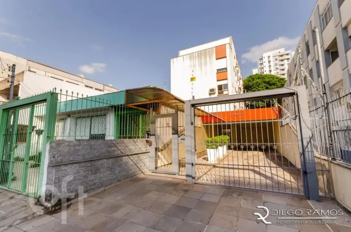 Apartamento Encantador de 1 Dormitório no Menino Deus Sol da Manhã e Vaga de Garagem
