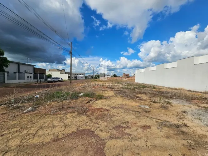 TERRENO DE 479,91M² À VENDA POR R$ 380.000,00 NO RESIDENCIAL DEVILLE EM SINOP/MT - GADANI