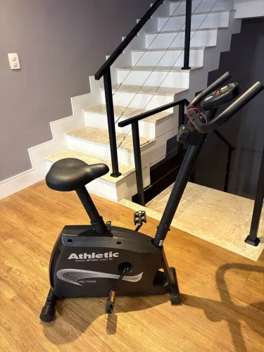 Bicicleta Ergométrica Athletic Action Magnética 140KG