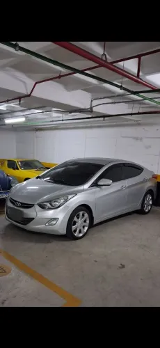 Hyundai Elantra GLS 1.8 16V Aut. 2012