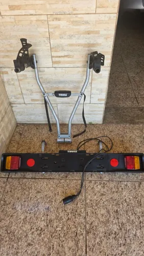 Suporte P/bikes Thule Xpress Engate + Suporte de Placa C/luzes