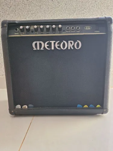 Amplificador de guitarra meteoro, MGR-50