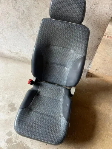 Vendo banco Ford cargo motorista a ar