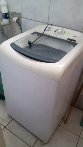 Máquina de lavar usada