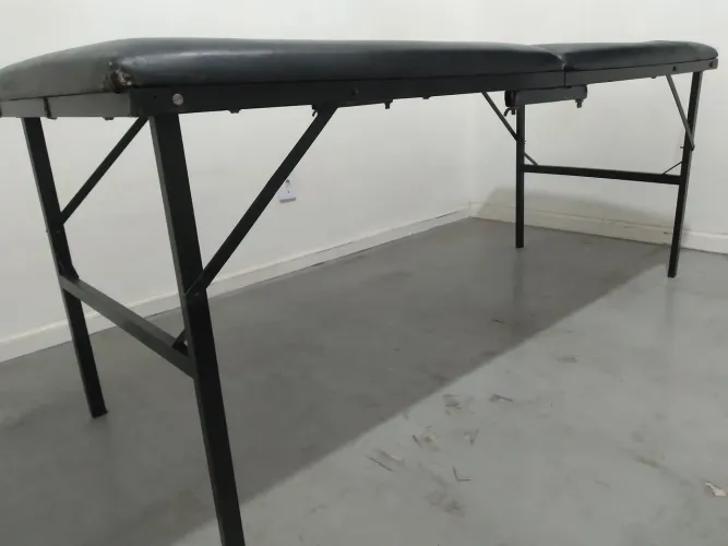 Maca 150kg 183 x 74cm x 66cm altura, dobrável